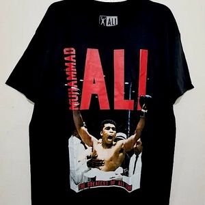NWOT UNISEX LARGE MUHAMMAD ALI LICENSED GRAPHIC TEE BLACK & RED 100% COT…
